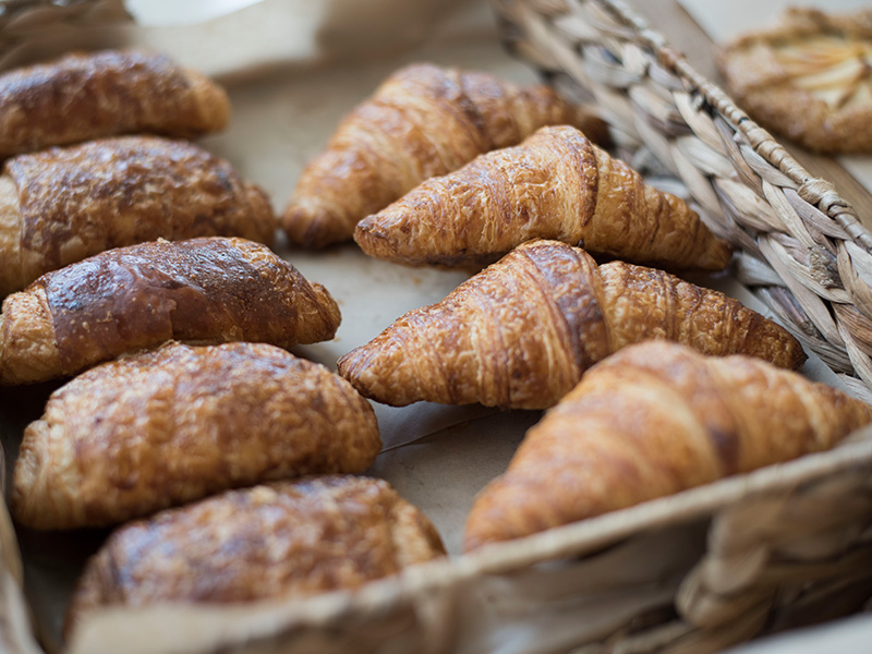 Madruga Bakery header